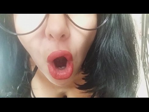 ❤️ Kara, via duonpatrino ne lasos vin iri al lernejo hodiaŭ... Mi bezonas vin tro multe... ❤ Kvalita porno ĉe porno eo.bencoineth.top ❌️❤
